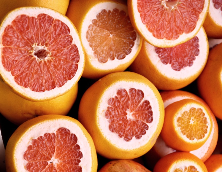 Grapefruit-Orangen-Smoothie mit Kokosmus