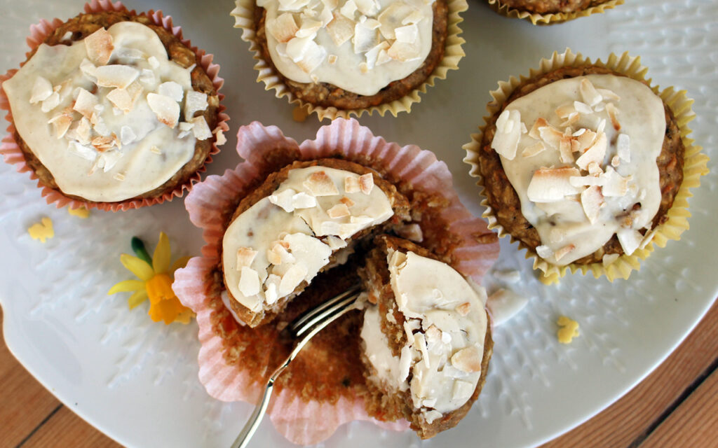 Kokos-Karotten Muffins mit Cheesecake Füllung (vegan)